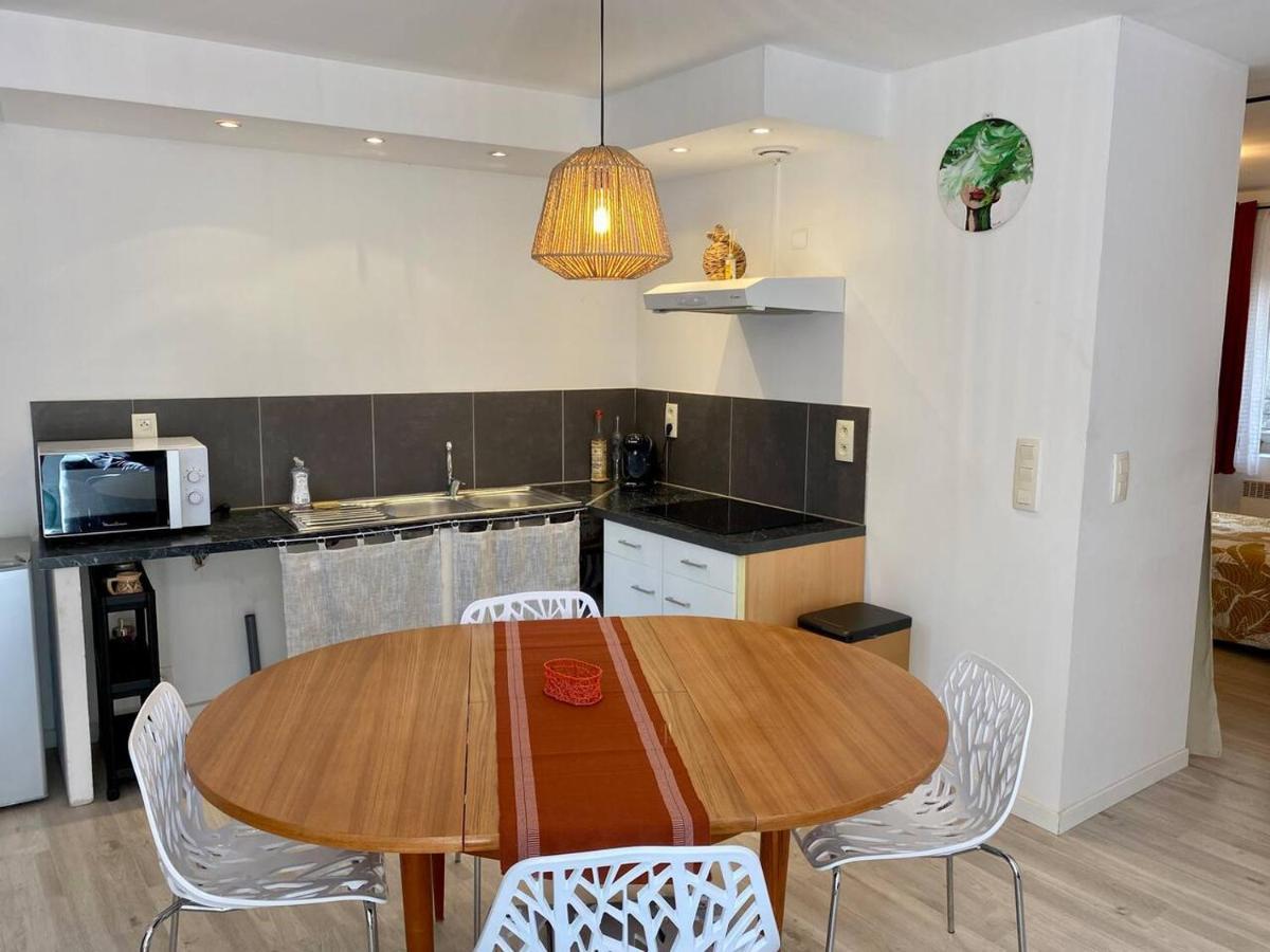 Accueillant Petit T2 Coeur De Centre Ville Lézignan-Corbières Zewnętrze zdjęcie